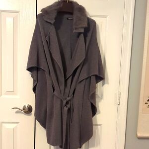 Women's Cape with Faux Fur Collar, One Size, Gray